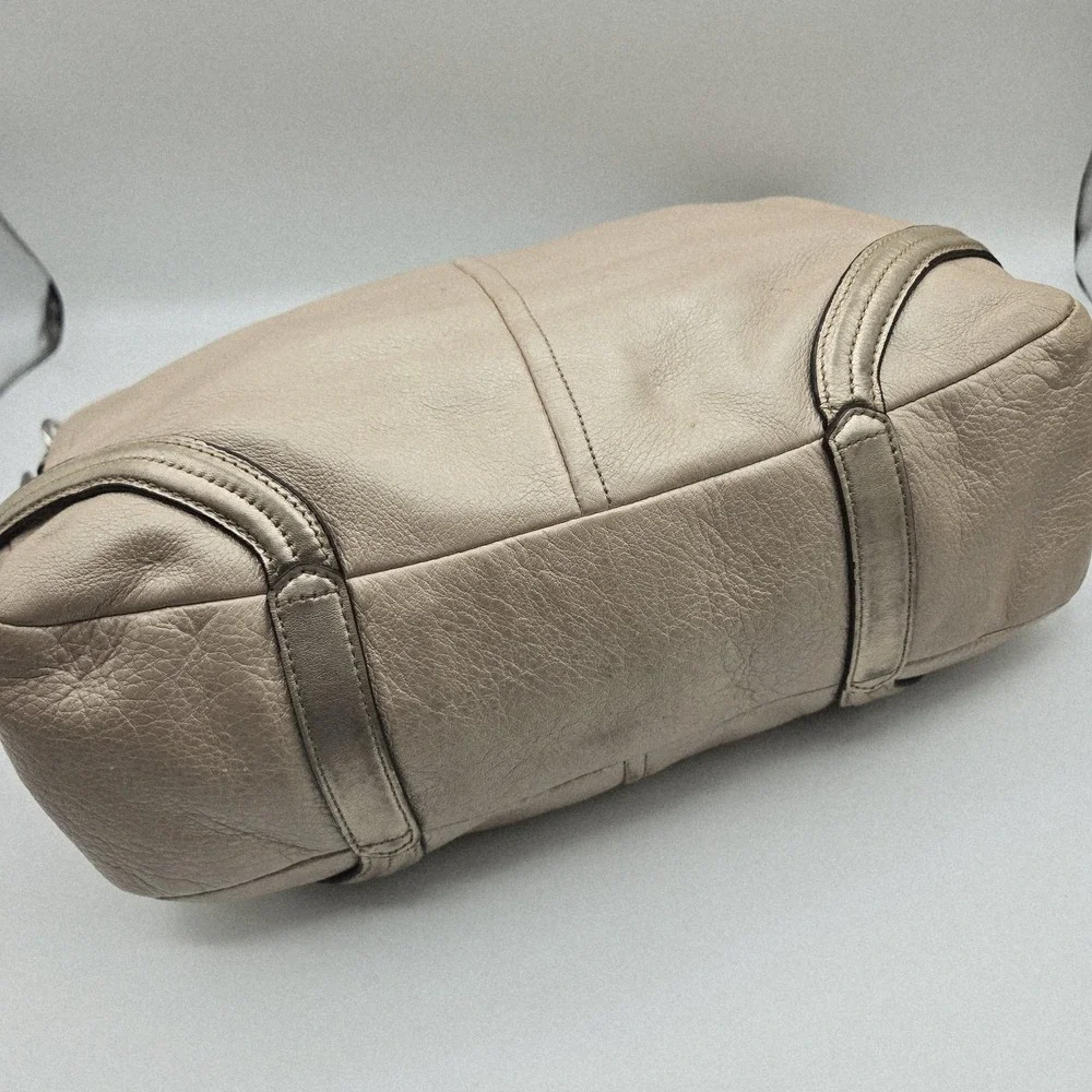Coach Hobo Bag Womens‎ Large Beige Leather Zip Closure Purple Satin Lined